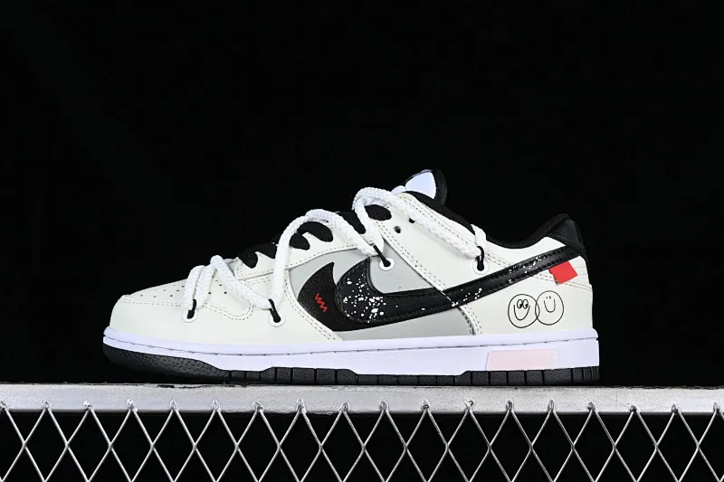 All categories Nk SB Dunk series Nk SB Dunk Low low-top sneakers Nk Dunk Low Panda Prank Love Smiley Face Panda Splash Ink SB strap low-top casual sneakers DD1391-100